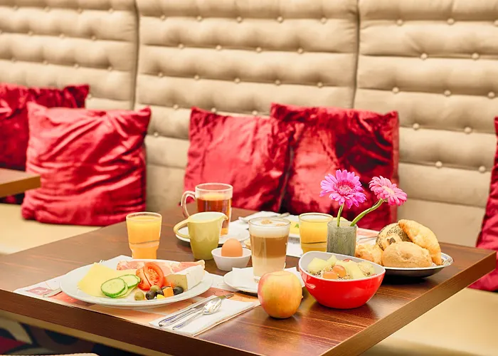 Отель Leonardo Hannover Airport 4*