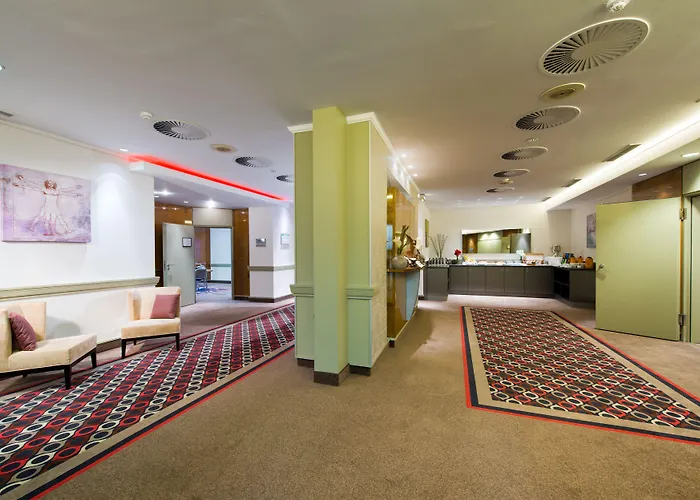 Leonardo Hannover Airport Отель Лангенхаген