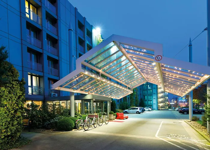 Отель Leonardo Hannover Airport 4*