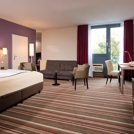 Leonardo Hannover Airport 4*