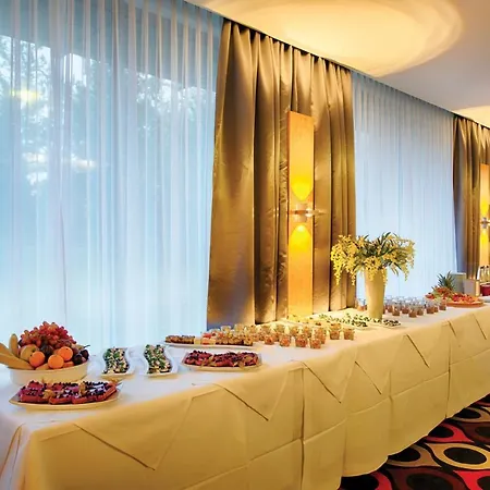 Leonardo Hannover Airport Hotel 4*