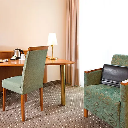 Leonardo Hannover Airport 4*